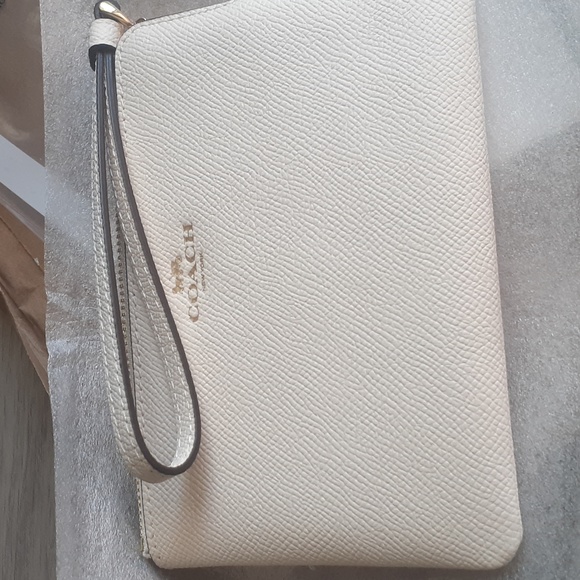 Coach wristlet - Picture 8 of 11